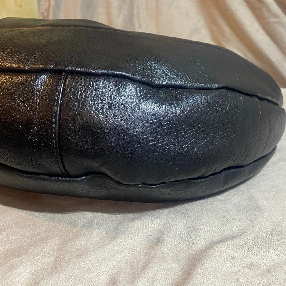 CUIR VERITABLE ITALIAN  Elegant Black Leather Hobo Shoulder Bag